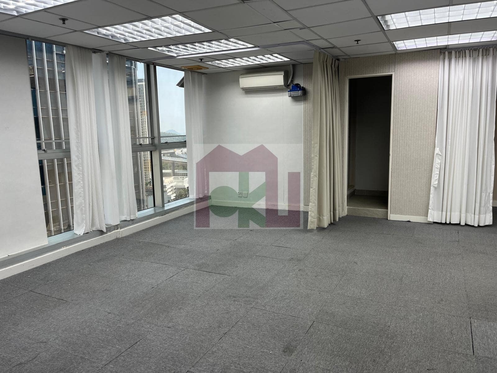 CRE Centre building or unit photo